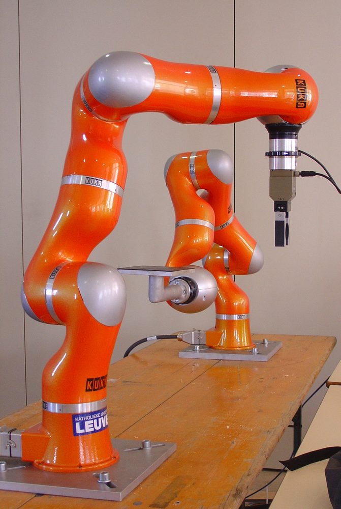 KUKA LBR, 2011